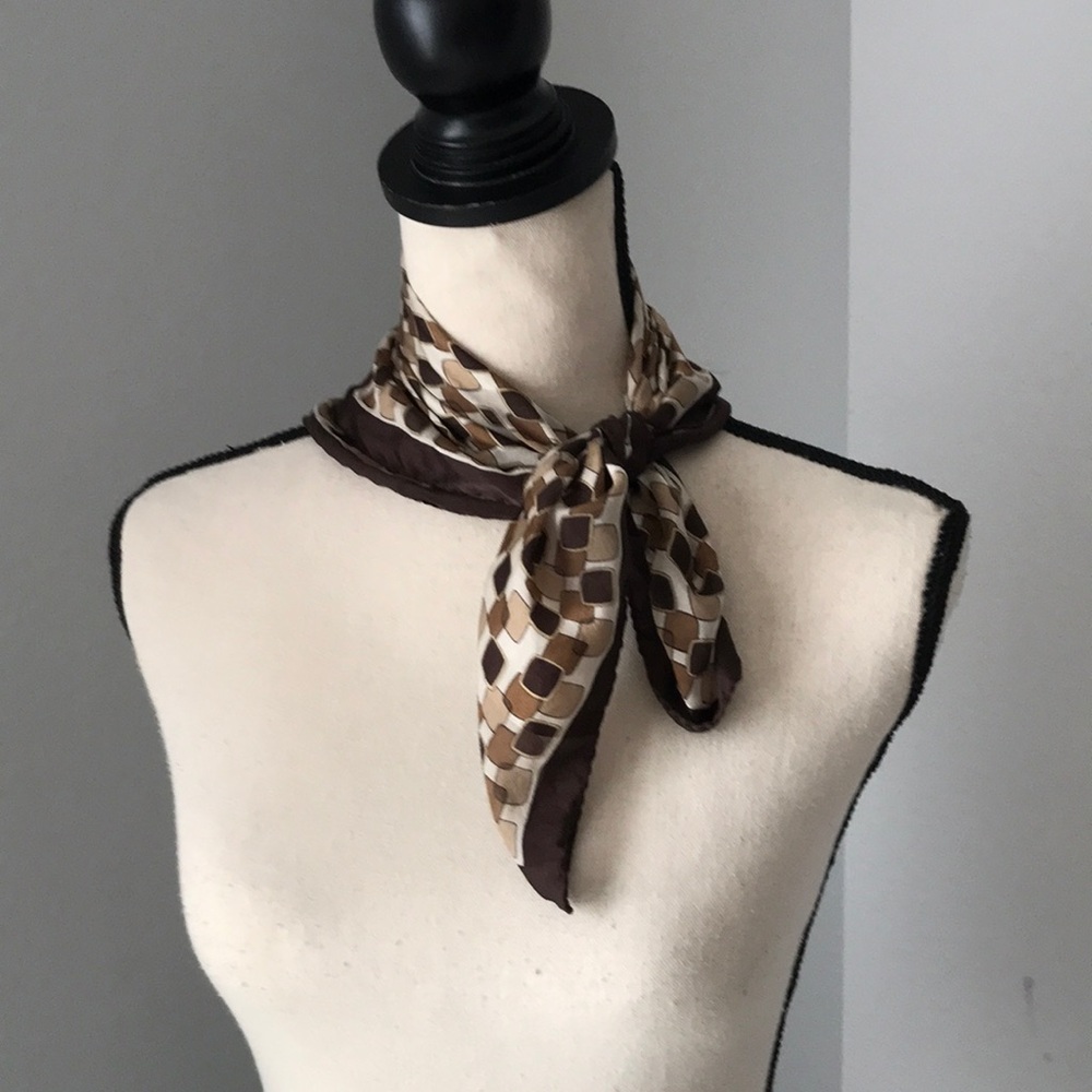 ❤️3X20 CASUAL CÓRNER Elegant Brown and Cream Silk Square Scarf